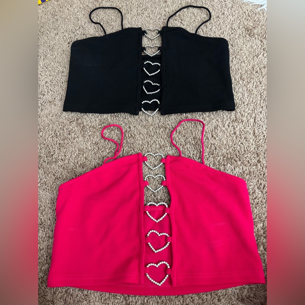 SHEIN Black and Pink Heart Accent Crop Tops